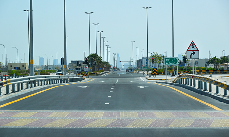إتمام أعمال البنية التحتية المُتصلة بالطريق الرئيسي بشمال الجزيرة الجنوبية لمدينة ديار المحرق 